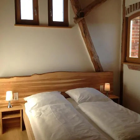 Gaestehaus Landgut Lischow Alojamento de Acomodação e Pequeno-almoço 3*